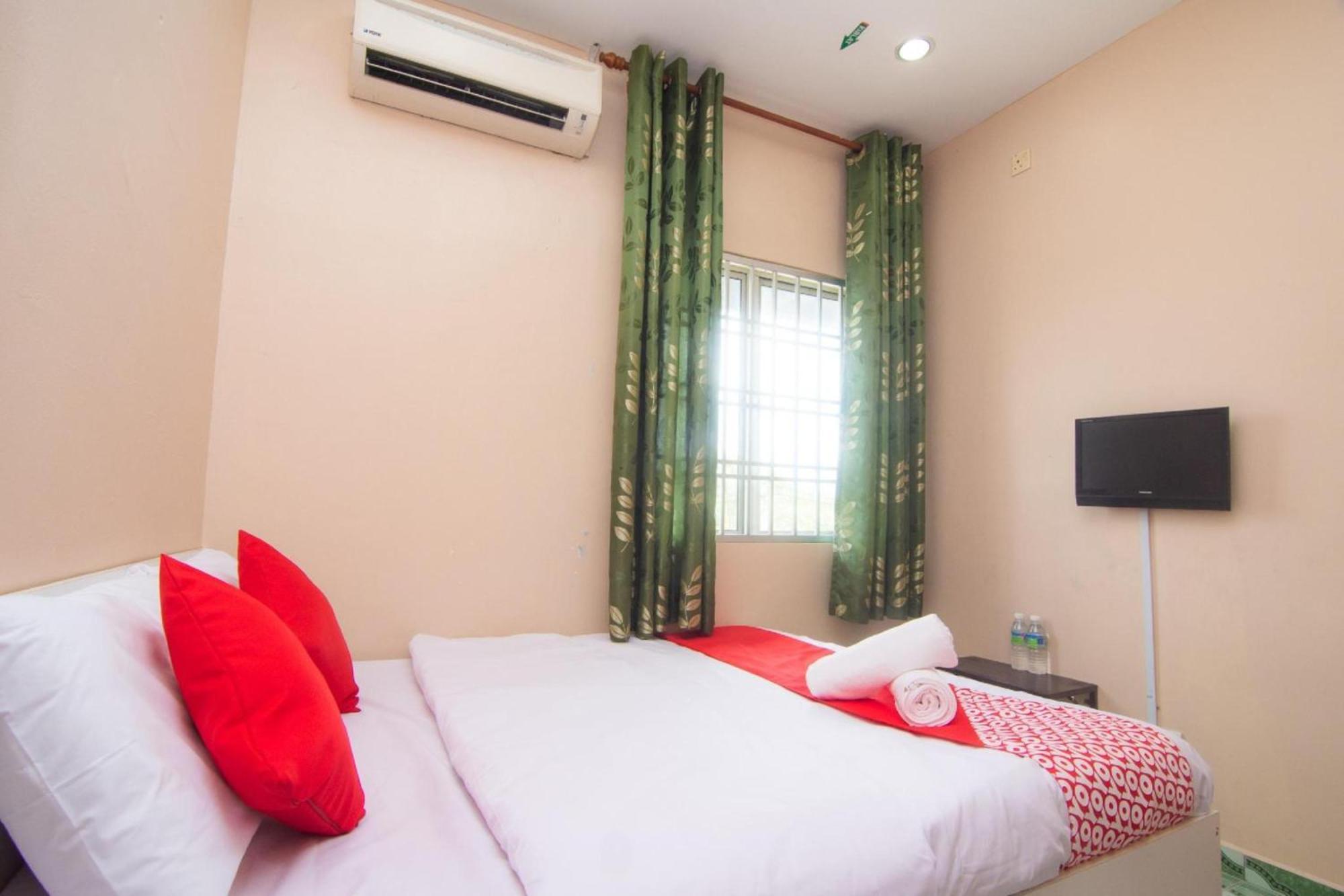 OYO 1224 Hotel Hajah Rohayah Tanjong Malim Bagian luar foto