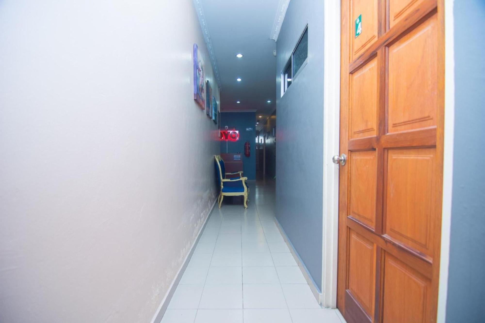 OYO 1224 Hotel Hajah Rohayah Tanjong Malim Bagian luar foto