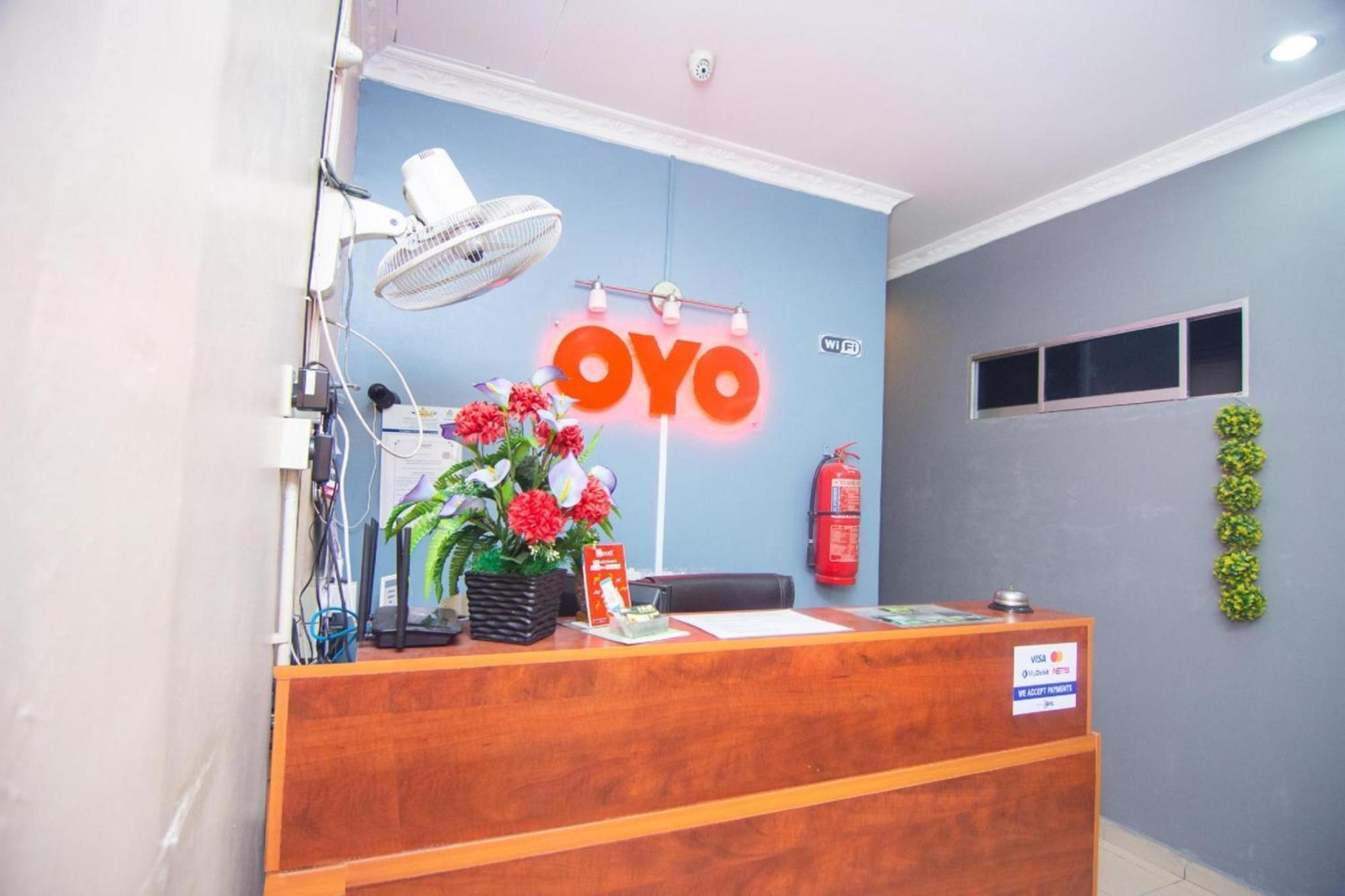 OYO 1224 Hotel Hajah Rohayah Tanjong Malim Bagian luar foto