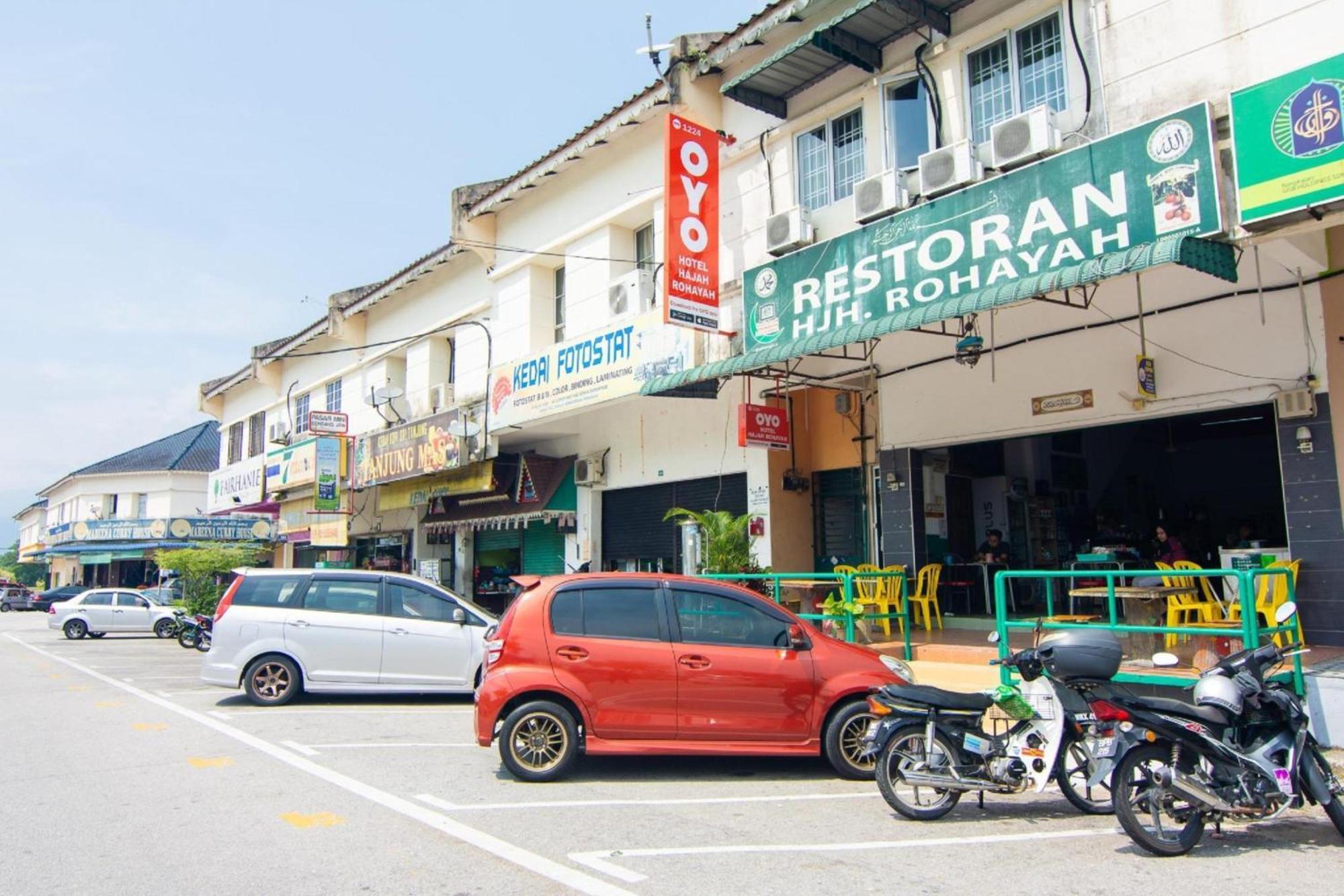 OYO 1224 Hotel Hajah Rohayah Tanjong Malim Bagian luar foto